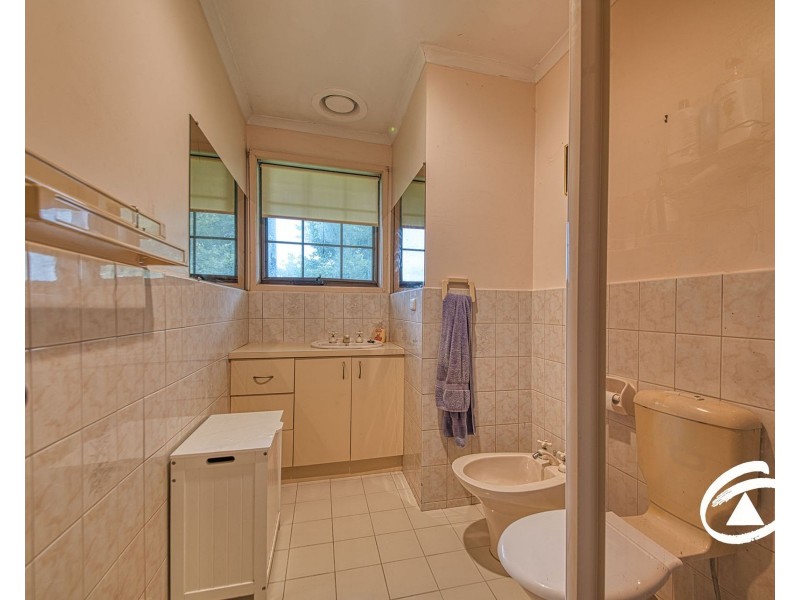 42 Payne Road, Beaconsfield VIC 3807