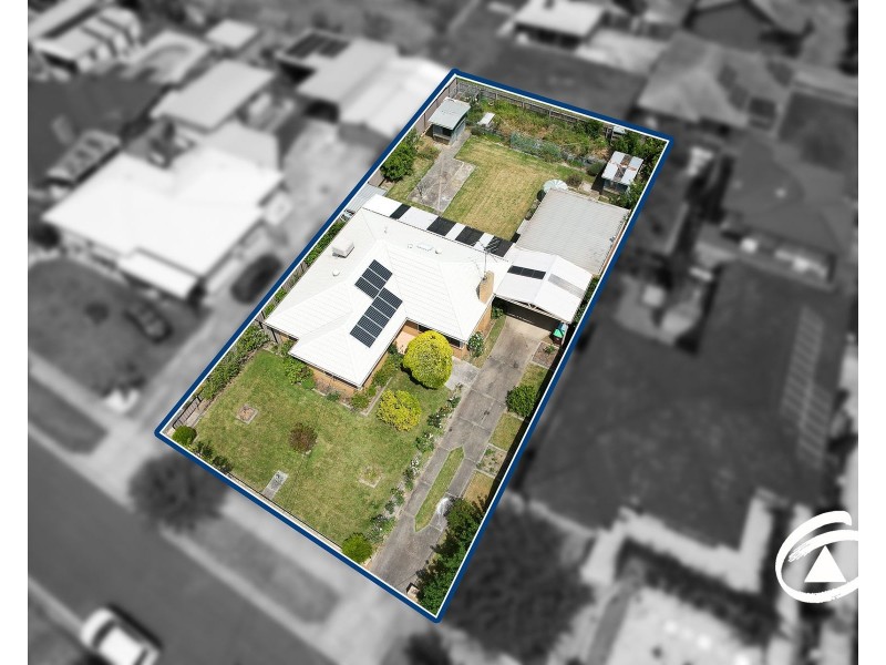 31 Charles Avenue, Hallam VIC 3803