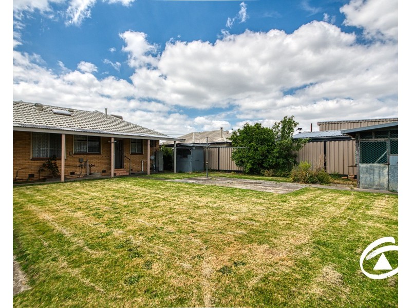 31 Charles Avenue, Hallam VIC 3803