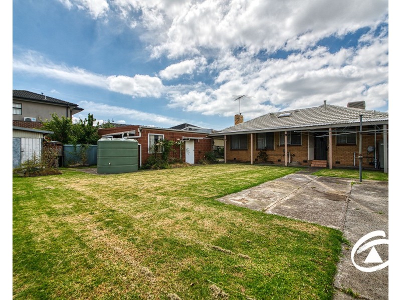 31 Charles Avenue, Hallam VIC 3803