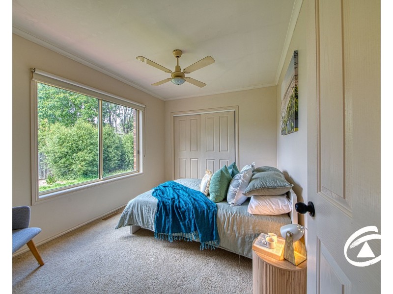 8 Carrick Place, Berwick VIC 3806