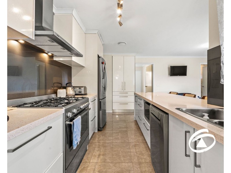 14 Carmen Court, Hampton Park VIC 3976