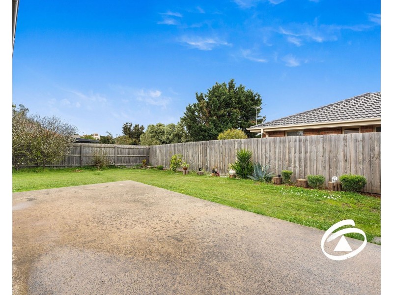14 Carmen Court, Hampton Park VIC 3976