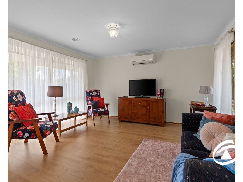 15 Forrester Walk, Narre Warren South VIC 3805