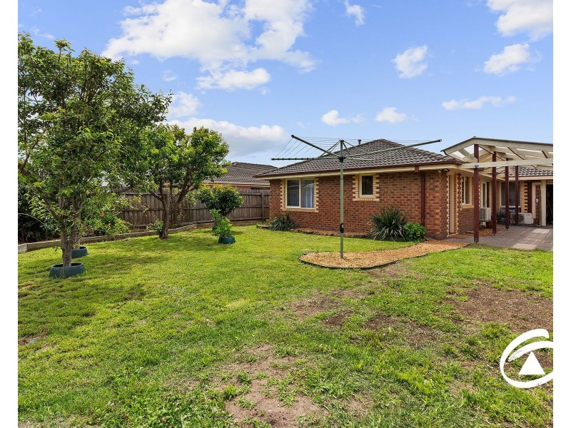 15 Forrester Walk, Narre Warren South VIC 3805