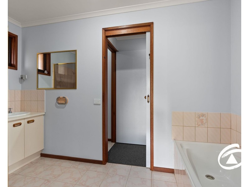 84 Norfolk Drive, Narre Warren VIC 3805