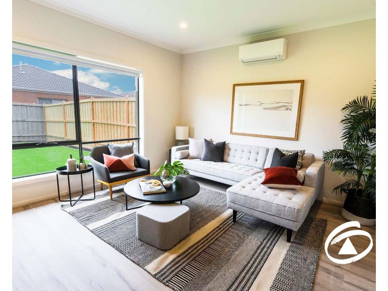 32 Mortlake Drive, Officer VIC 3809