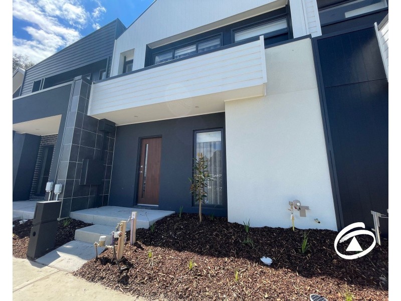 5 Greenhouse Grange, Officer VIC 3809