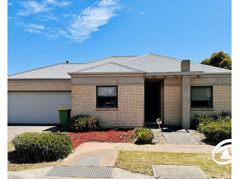 6 Dianella Close, Pakenham VIC 3810