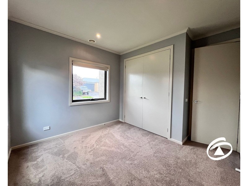 6 Dianella Close, Pakenham VIC 3810