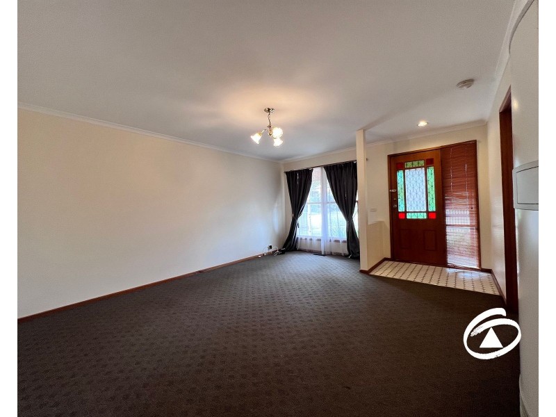 33 Leonard Avenue, Berwick VIC 3806