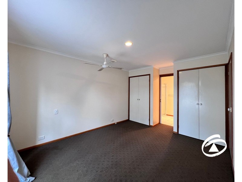 33 Leonard Avenue, Berwick VIC 3806