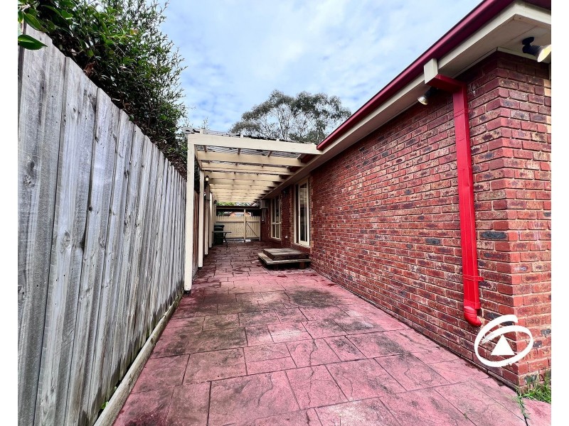 33 Leonard Avenue, Berwick VIC 3806