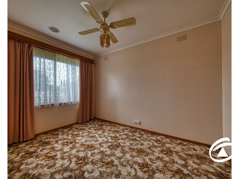 31 Charles Avenue, Hallam VIC 3803