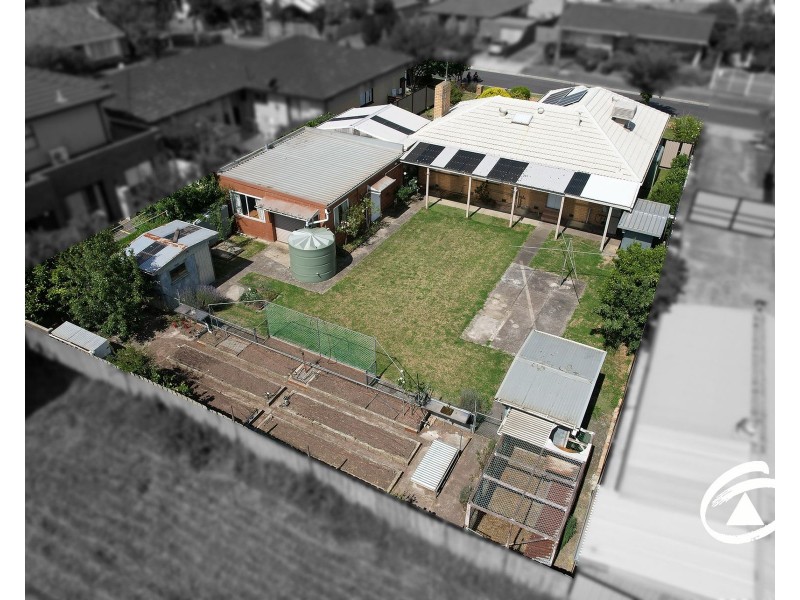 31 Charles Avenue, Hallam VIC 3803