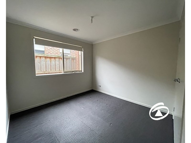 46 Strettle Crescent, Cranbourne North VIC 3977