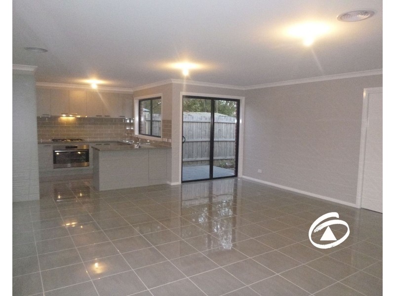 61A Strong Drive, Hampton Park VIC 3976