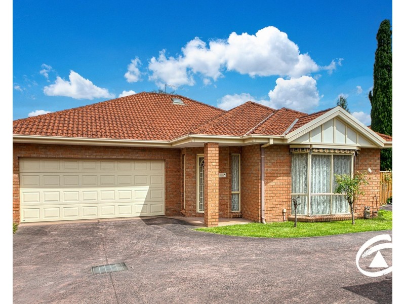 2/17 Peel Street, Berwick VIC 3806