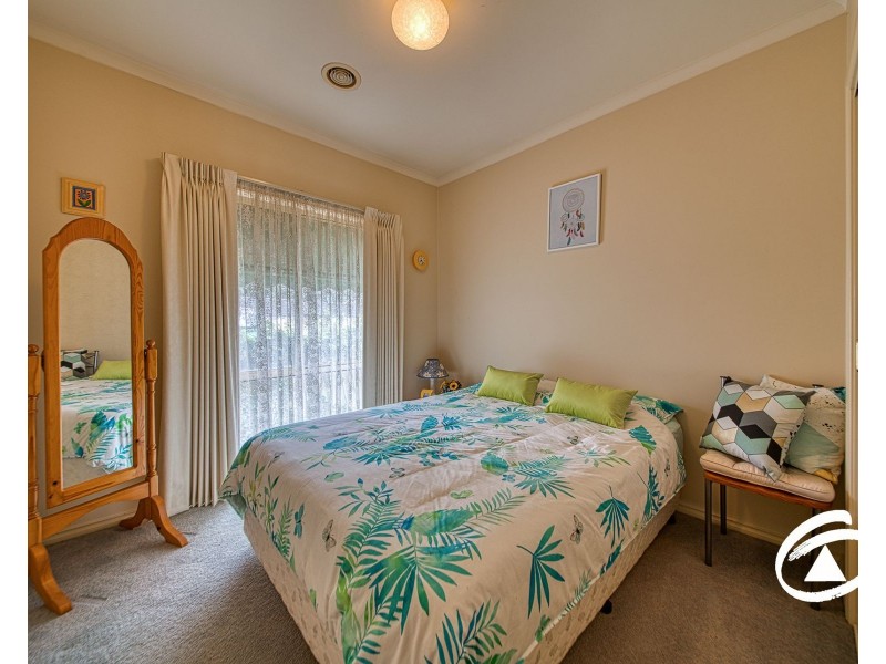 2/17 Peel Street, Berwick VIC 3806