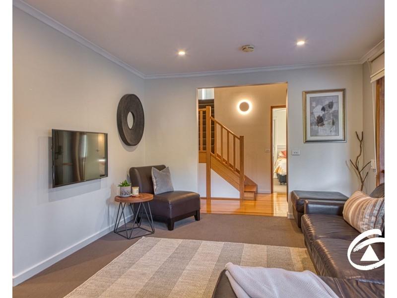 2 Clover Close, Berwick VIC 3806