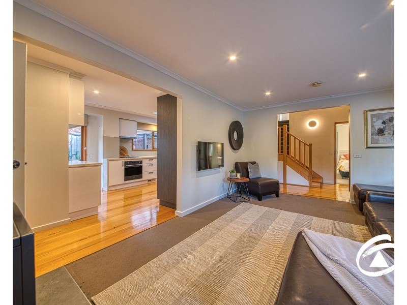 2 Clover Close, Berwick VIC 3806