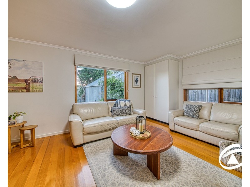 2 Clover Close, Berwick VIC 3806