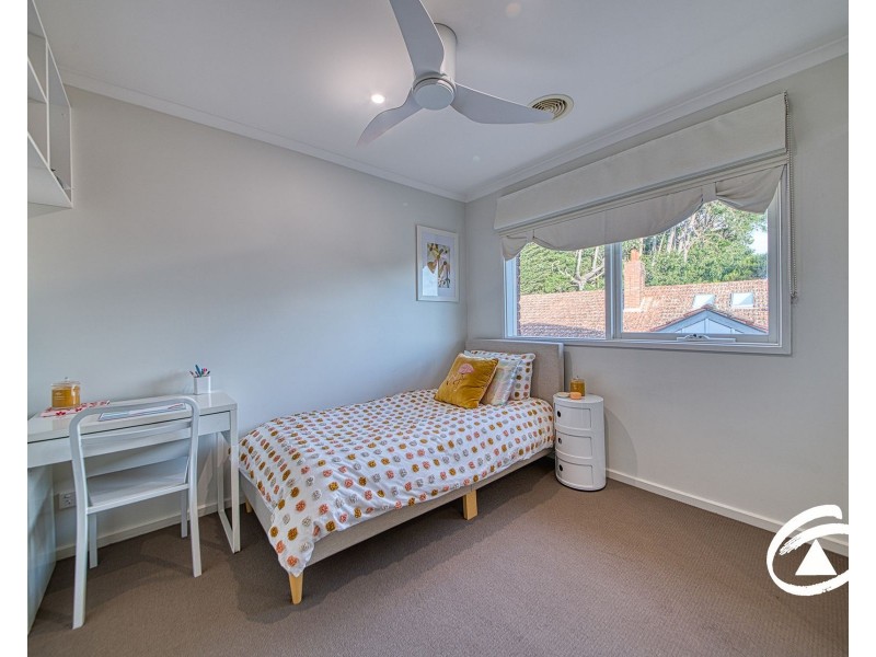 2 Clover Close, Berwick VIC 3806