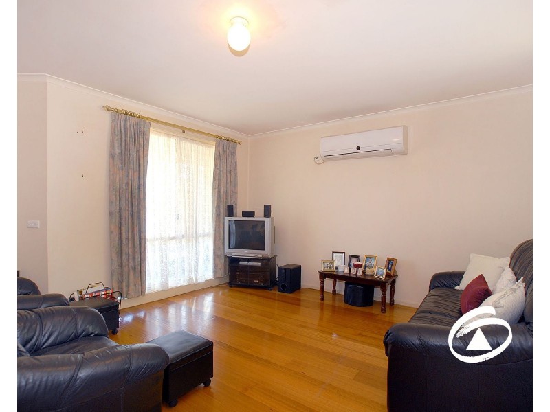 16 Pentland Drive, Narre Warren VIC 3805