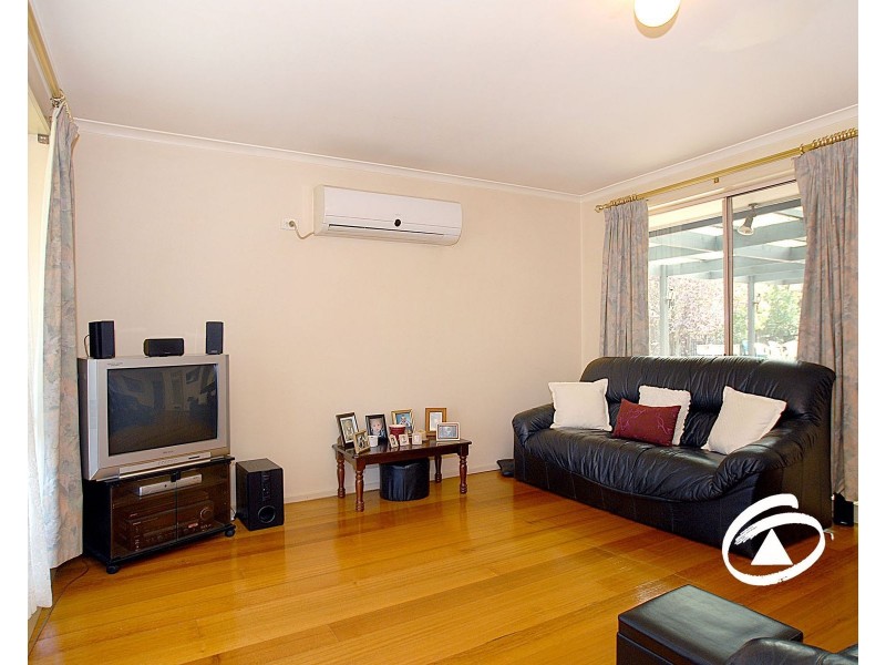 16 Pentland Drive, Narre Warren VIC 3805