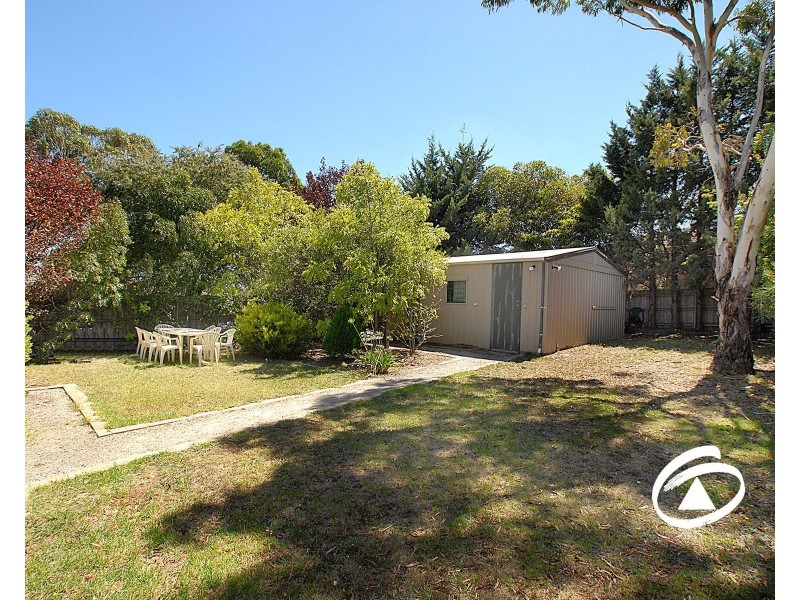 16 Pentland Drive, Narre Warren VIC 3805