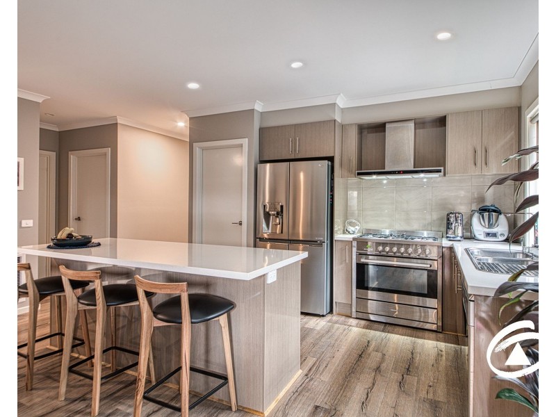 30 Kite Street, Clyde North VIC 3978