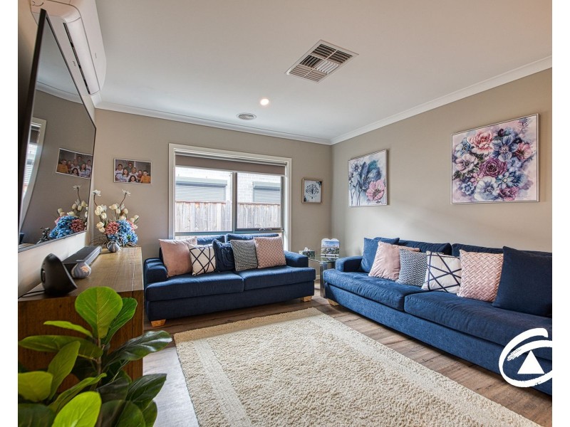 30 Kite Street, Clyde North VIC 3978