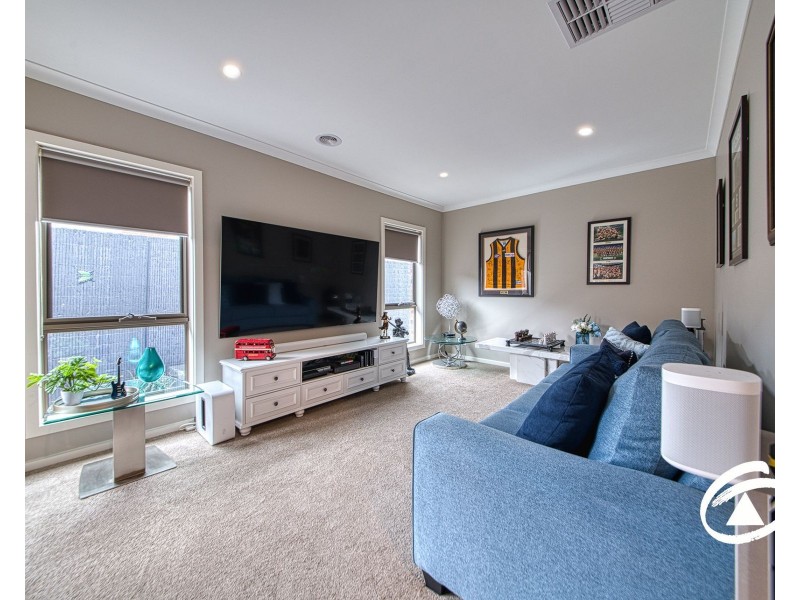 30 Kite Street, Clyde North VIC 3978