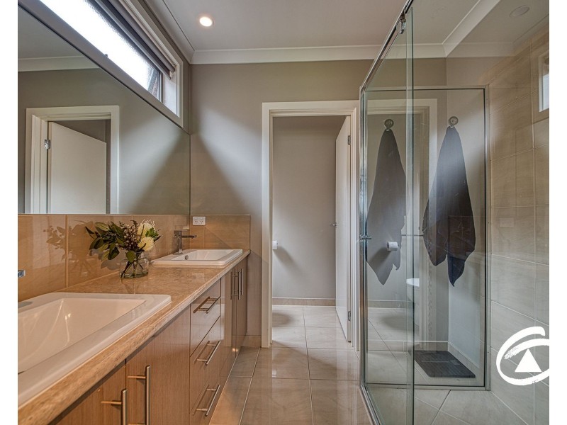 30 Kite Street, Clyde North VIC 3978