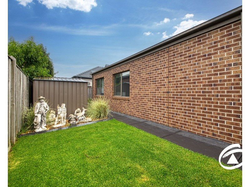 30 Kite Street, Clyde North VIC 3978