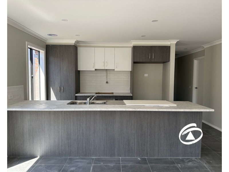 55 Fairweather Street, Clyde VIC 3978