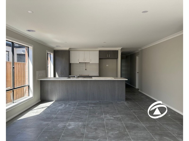 55 Fairweather Street, Clyde VIC 3978