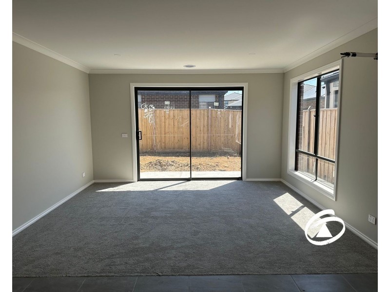 55 Fairweather Street, Clyde VIC 3978