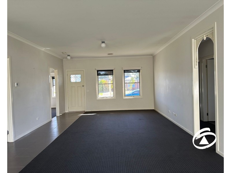 96 Cook Street, Drouin VIC 3818