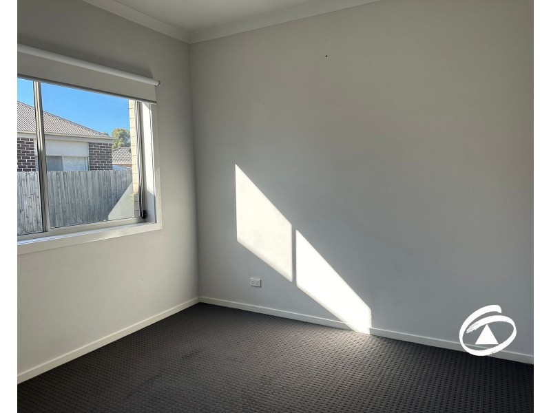 96 Cook Street, Drouin VIC 3818