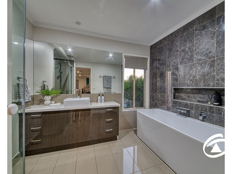 11 Goodall Court, Berwick VIC 3806