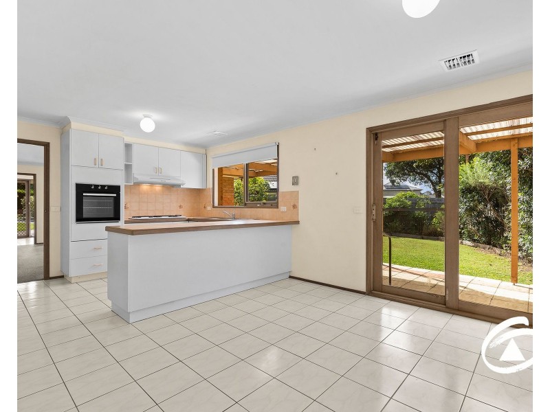 3 Tottington Rise, Berwick VIC 3806
