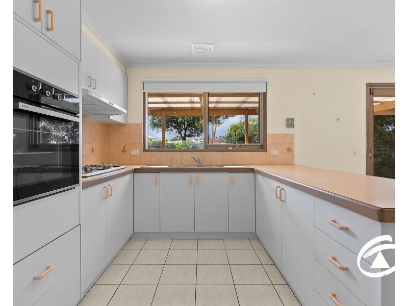 3 Tottington Rise, Berwick VIC 3806