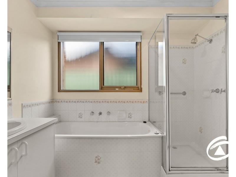 3 Tottington Rise, Berwick VIC 3806