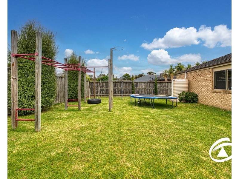 49 Von Nida Drive, Cranbourne North VIC 3977
