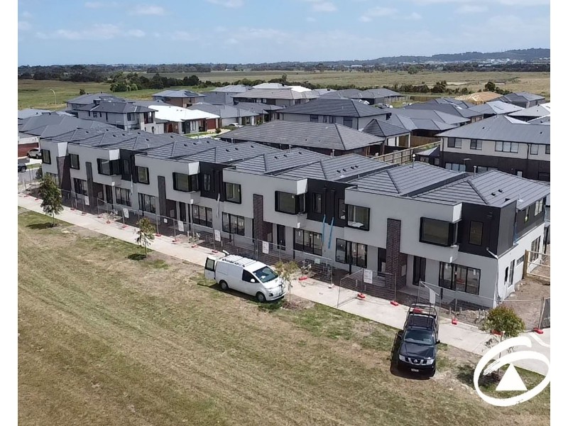 92 Centenary Boulevard, Officer South VIC 3809