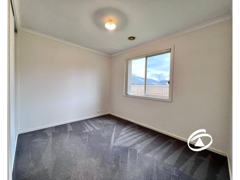 5 Sing Crescent, Berwick VIC 3806