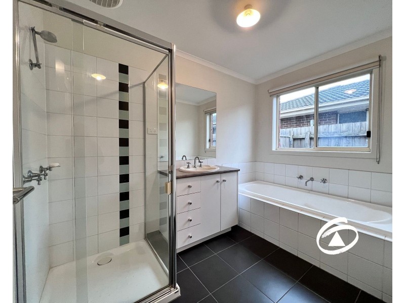 5 Sing Crescent, Berwick VIC 3806