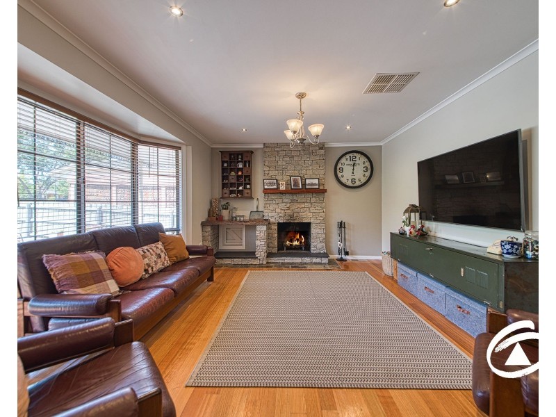 6 Lyndal Court, Berwick VIC 3806