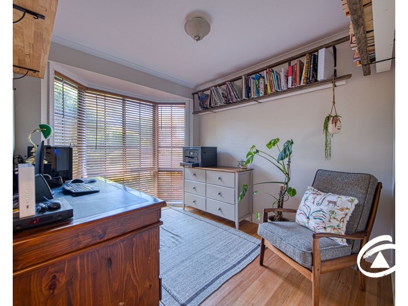 6 Lyndal Court, Berwick VIC 3806